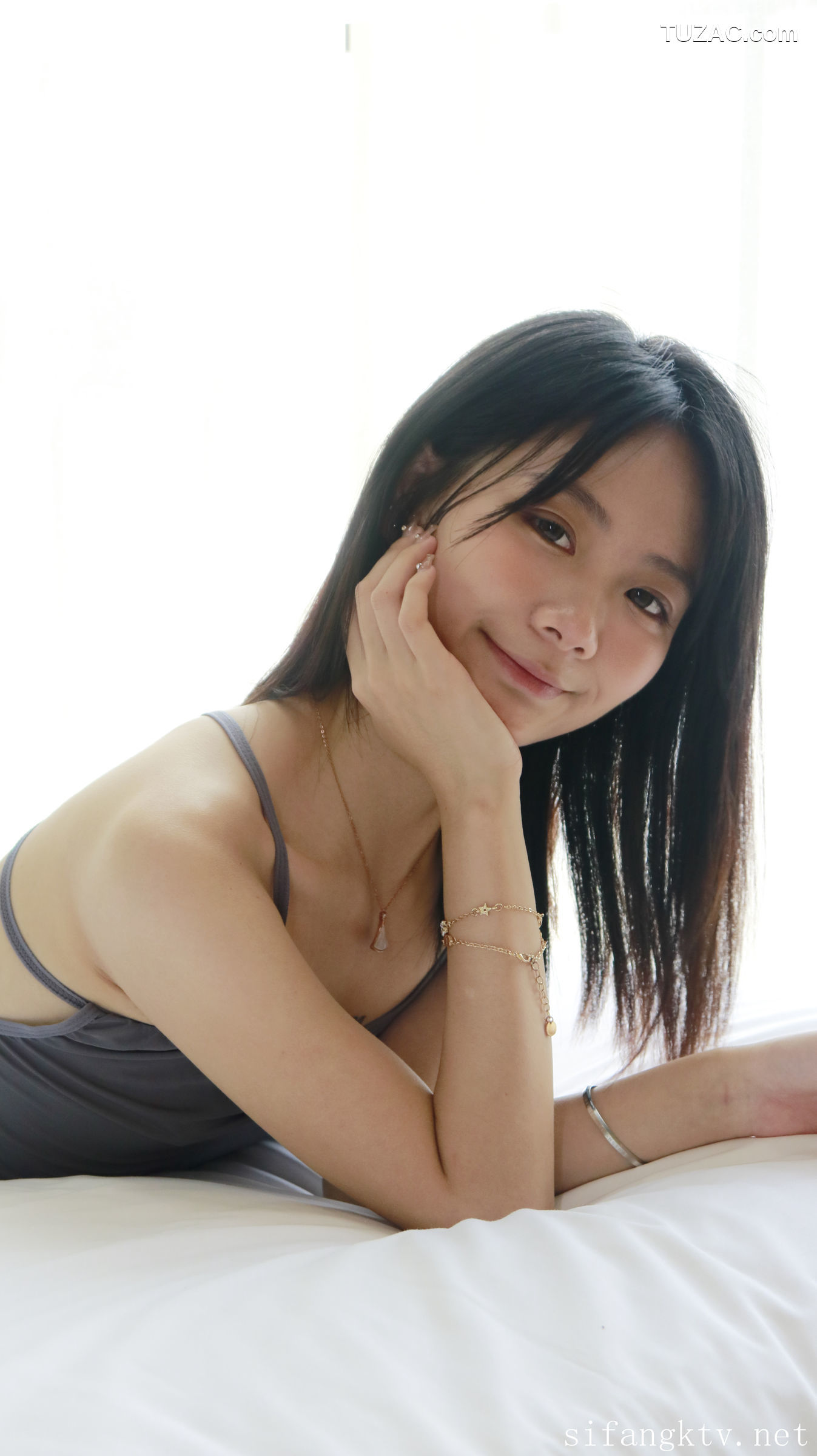 XR-Uncensored-谢小蒽-窗边的私语