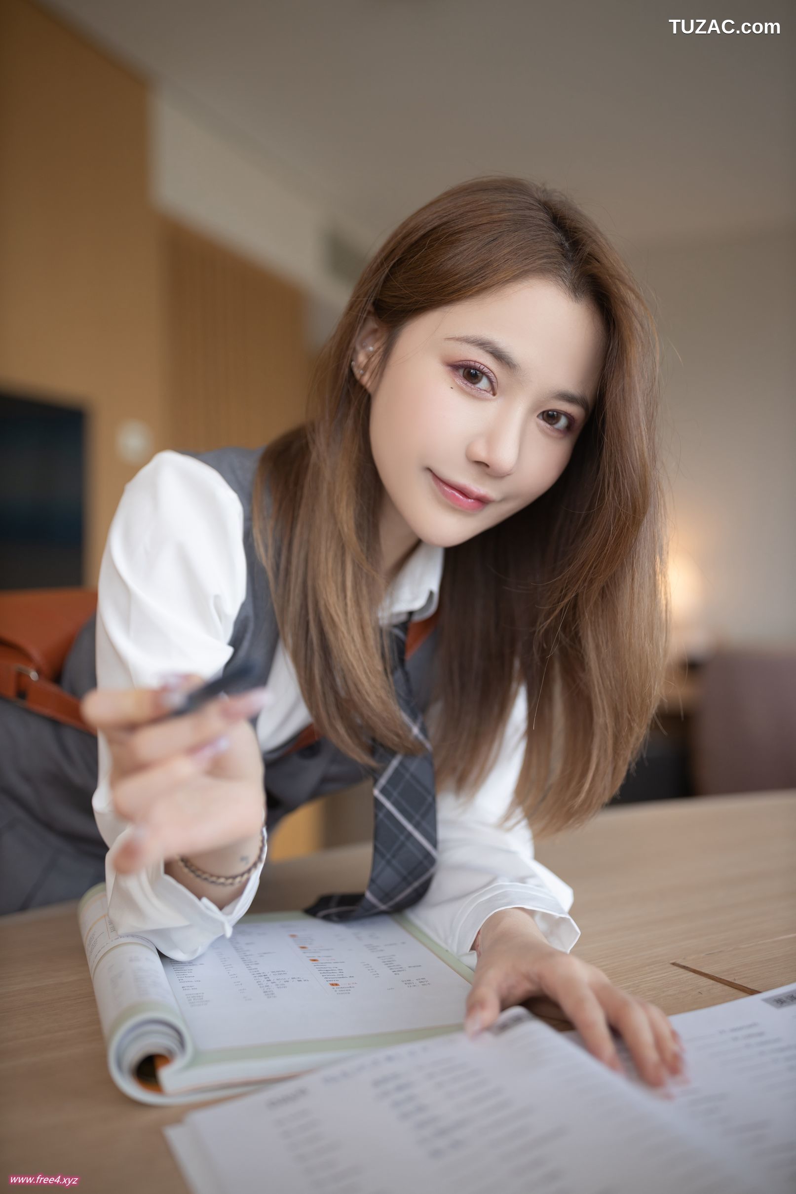 XR-Uncensored-鱼子酱Fish-JK透明-Private-set-JK-Girl-XiuRen秀人网-4436-内购私拍