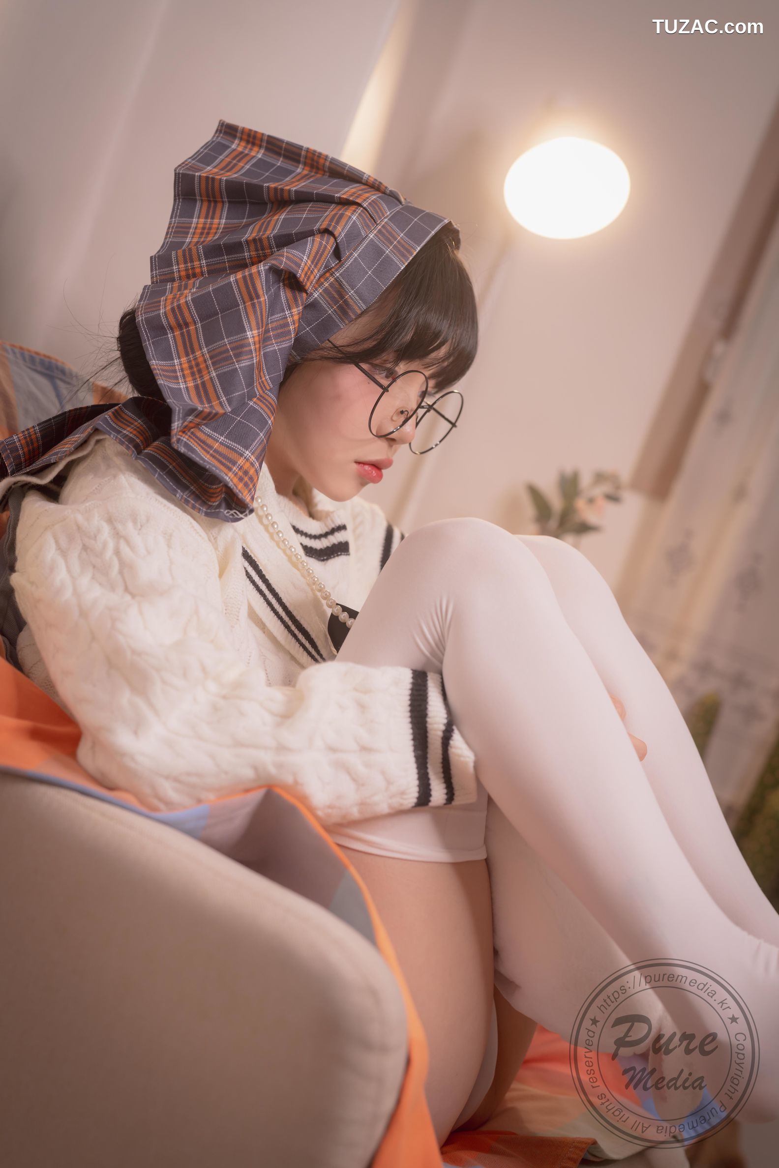 韩国美女-Jelly-被困在房间的女孩-Girl-Trapped-in-a-Rooftop-Room-Pure-Media-Vol.276