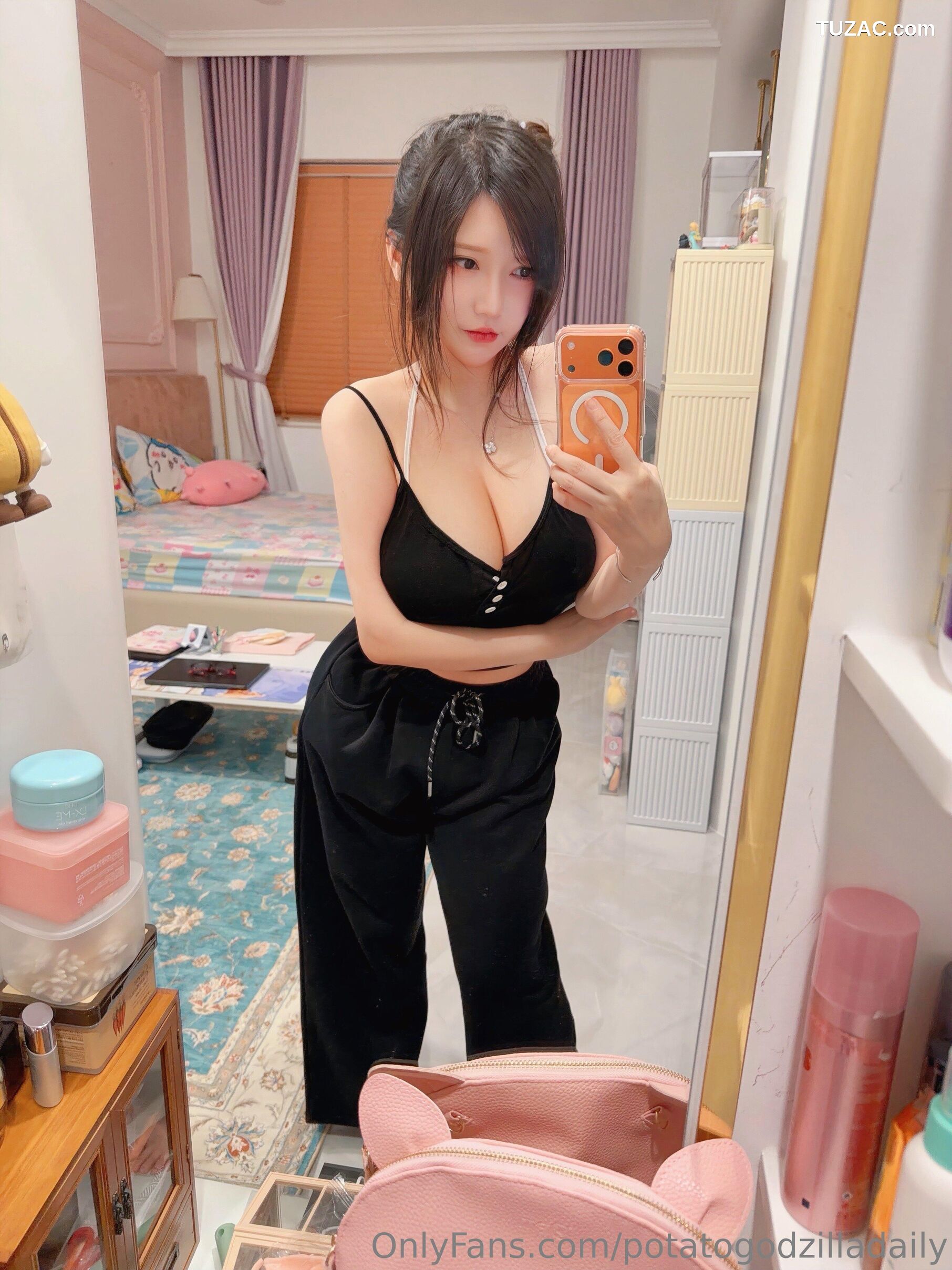 Potato-Godzilla-OnlyFans-Nude-Dec-2025