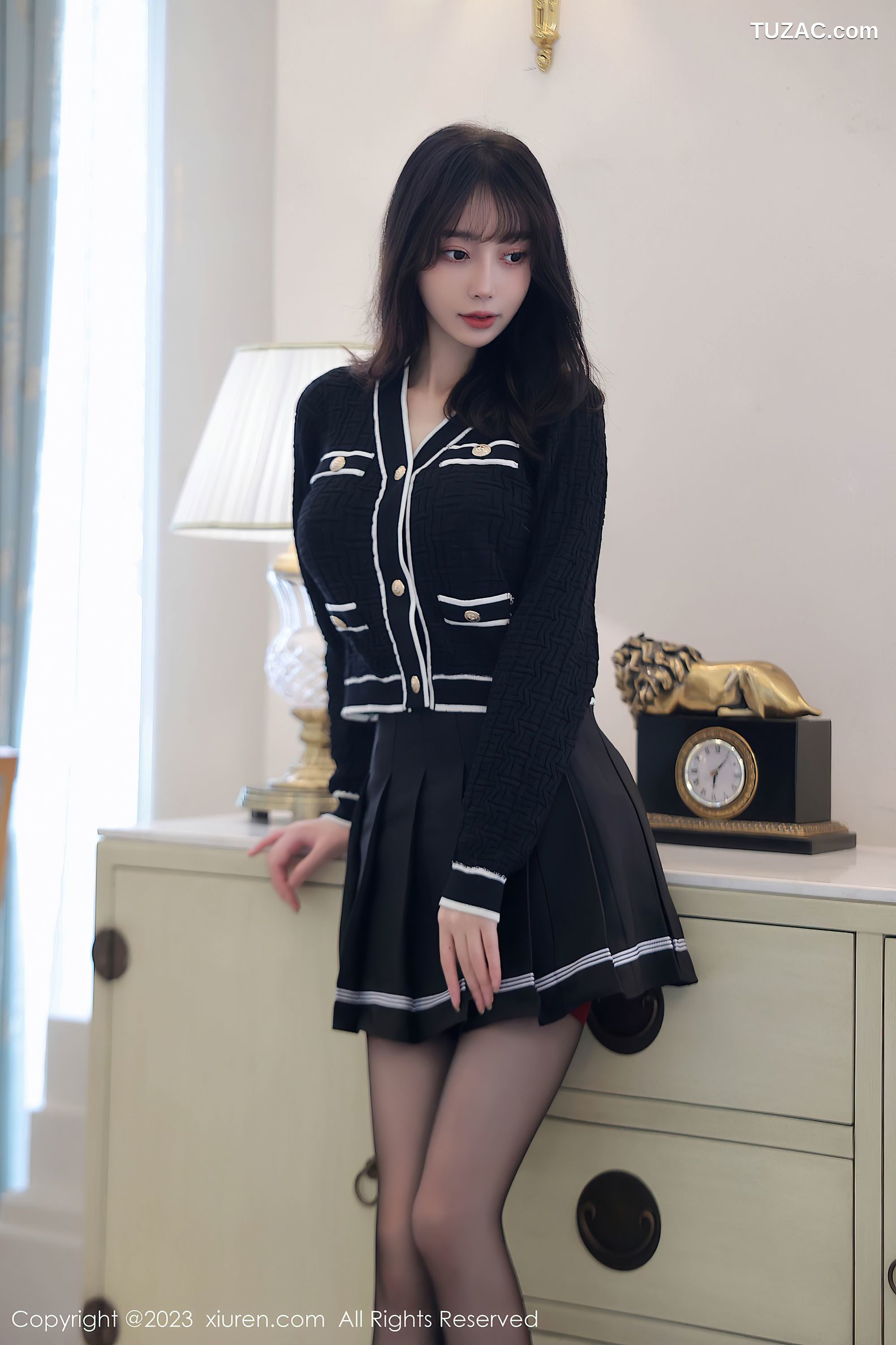 XiuRen秀人网-7287-玥儿玥er-黑色制服短裙装黑丝红吊袜带-2023.08.25