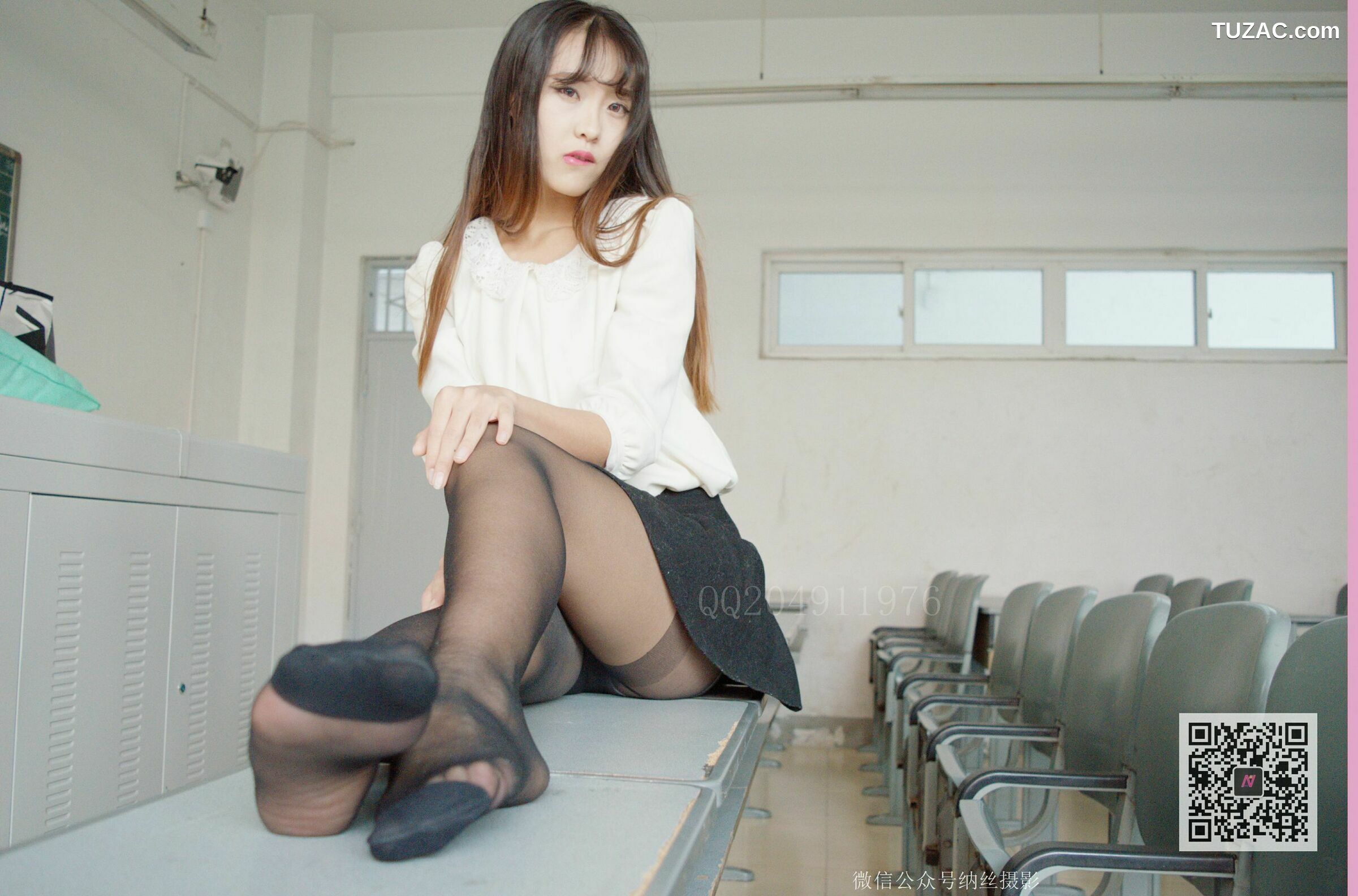 纳丝摄影_吴雪儿《清纯少女教室黑丝》 NO.021 写真集[20P]