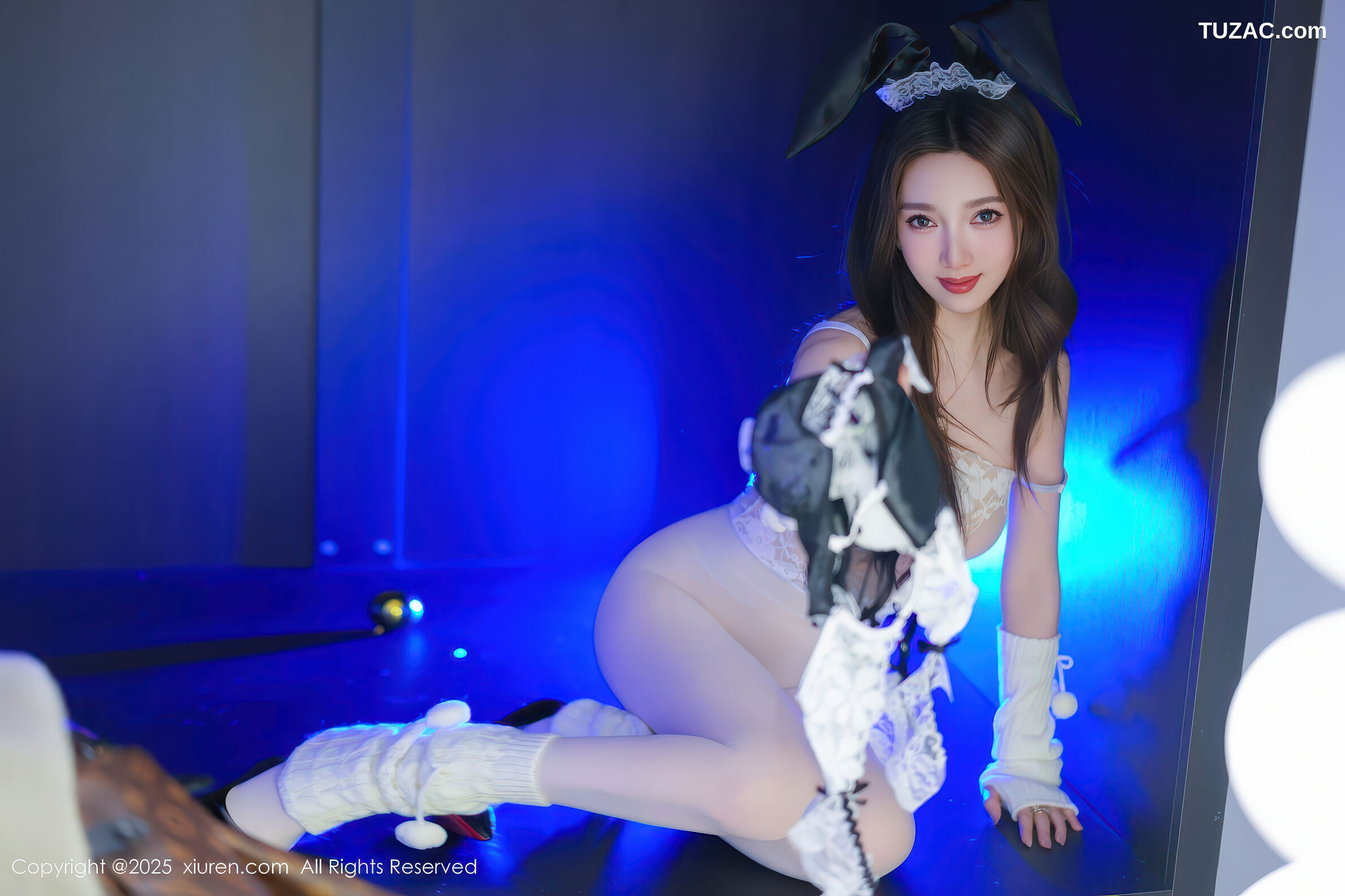 XiuRen秀人网-11152-Twins-桃桃-黑白女仆装-白蕾丝黑兔耳爆乳-2025.12.24