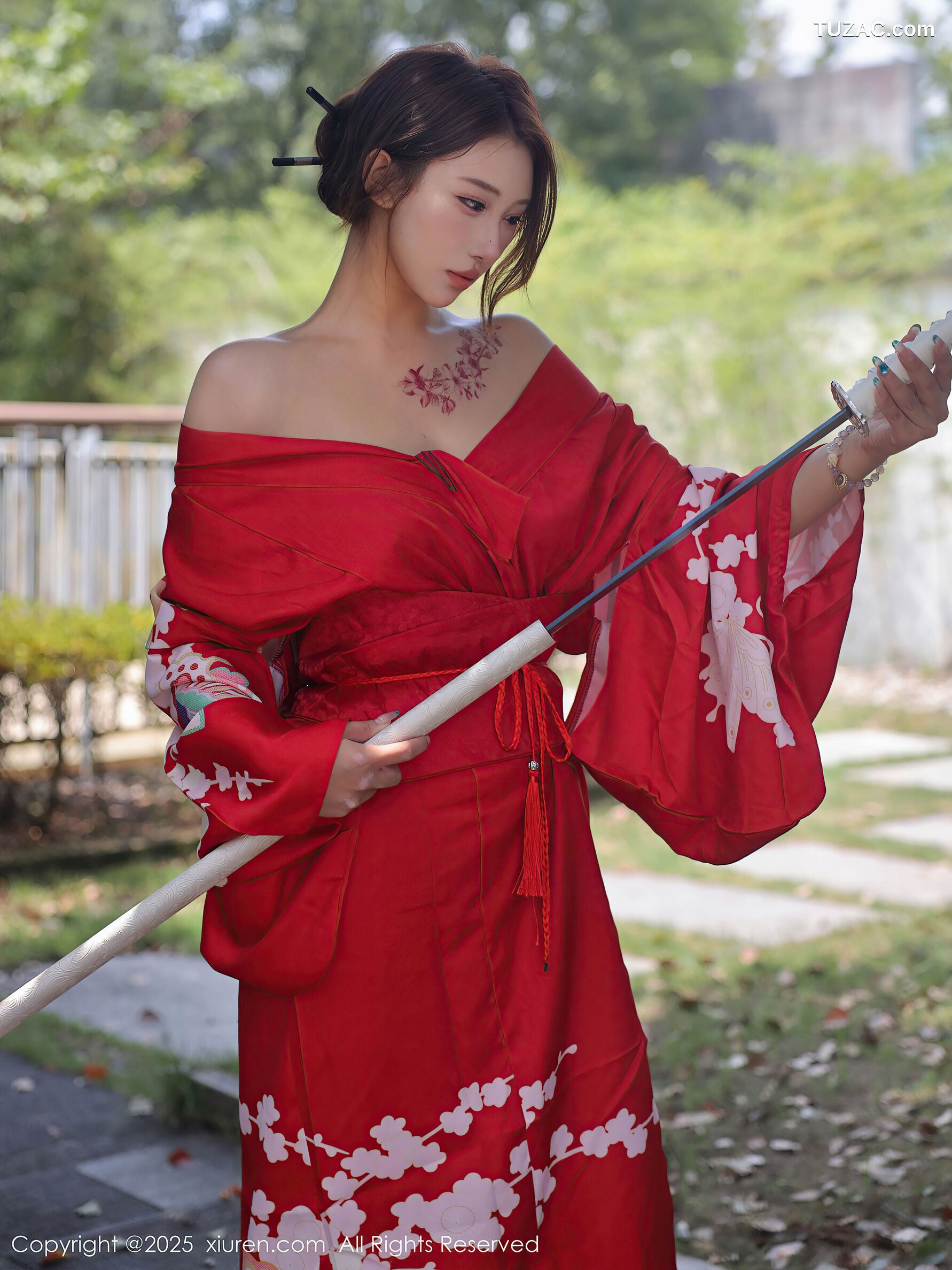 XiuRen秀人网-10683-金允希-Yuki-性感红色和服女剑手爆乳-2025.08.22