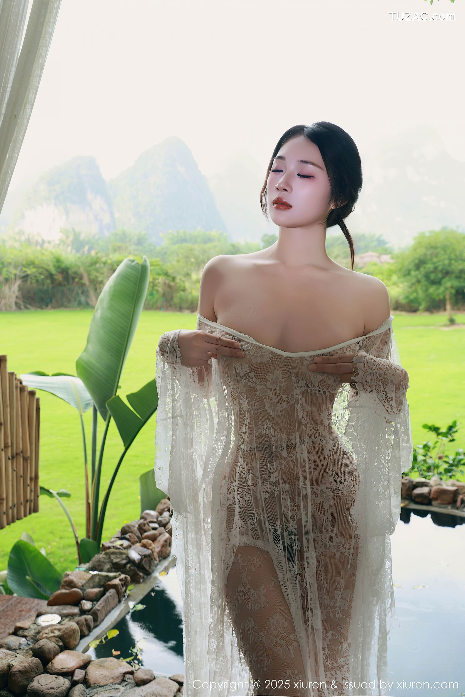 XiuRen秀人网-10538-南乔-浅绿色旗袍户外-透视白纱湿身爆乳-2025.07.11