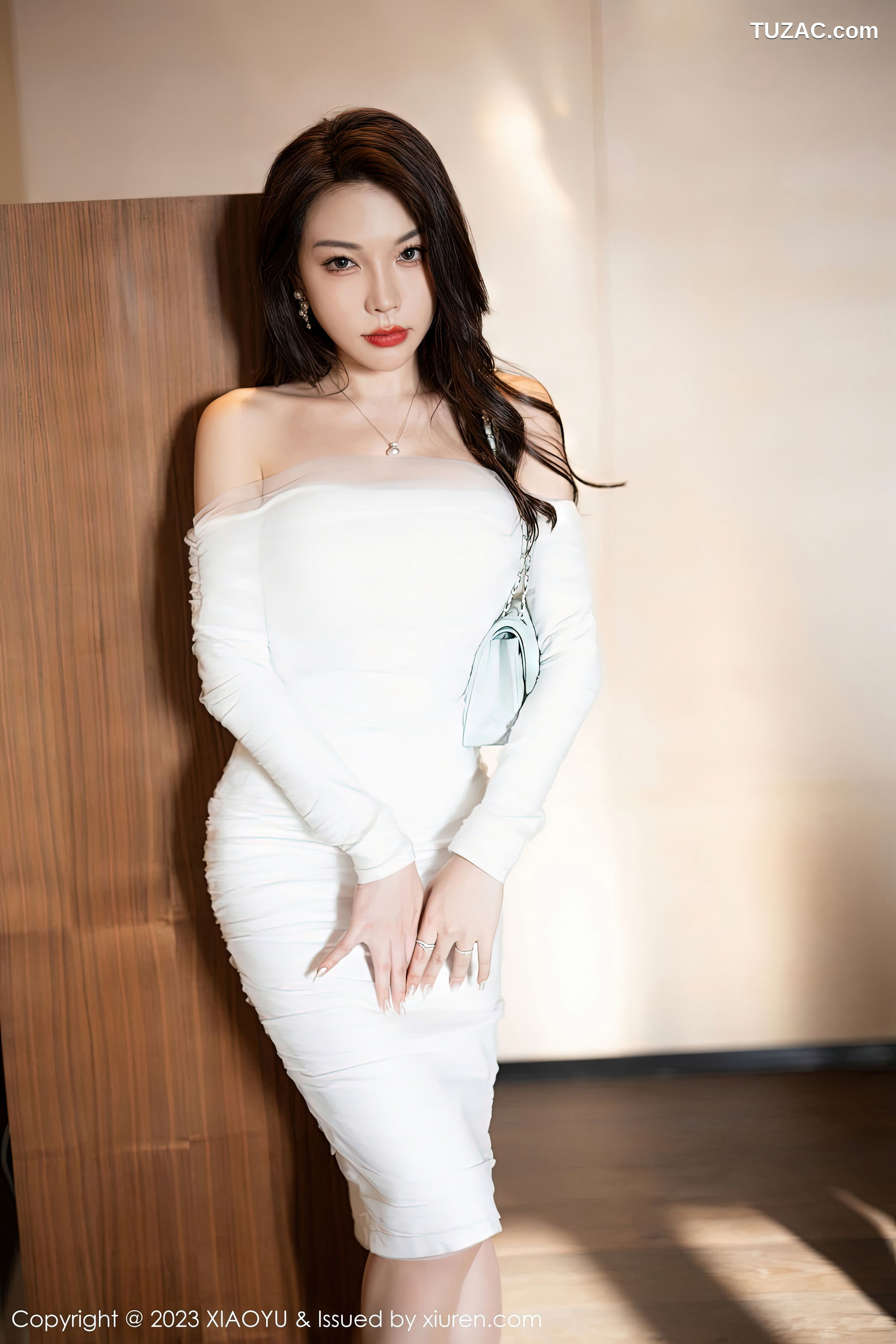 XiaoYu语画界-957-徐莉芝Booty-白色露肩连衣裙超薄肉丝-2023.02.02