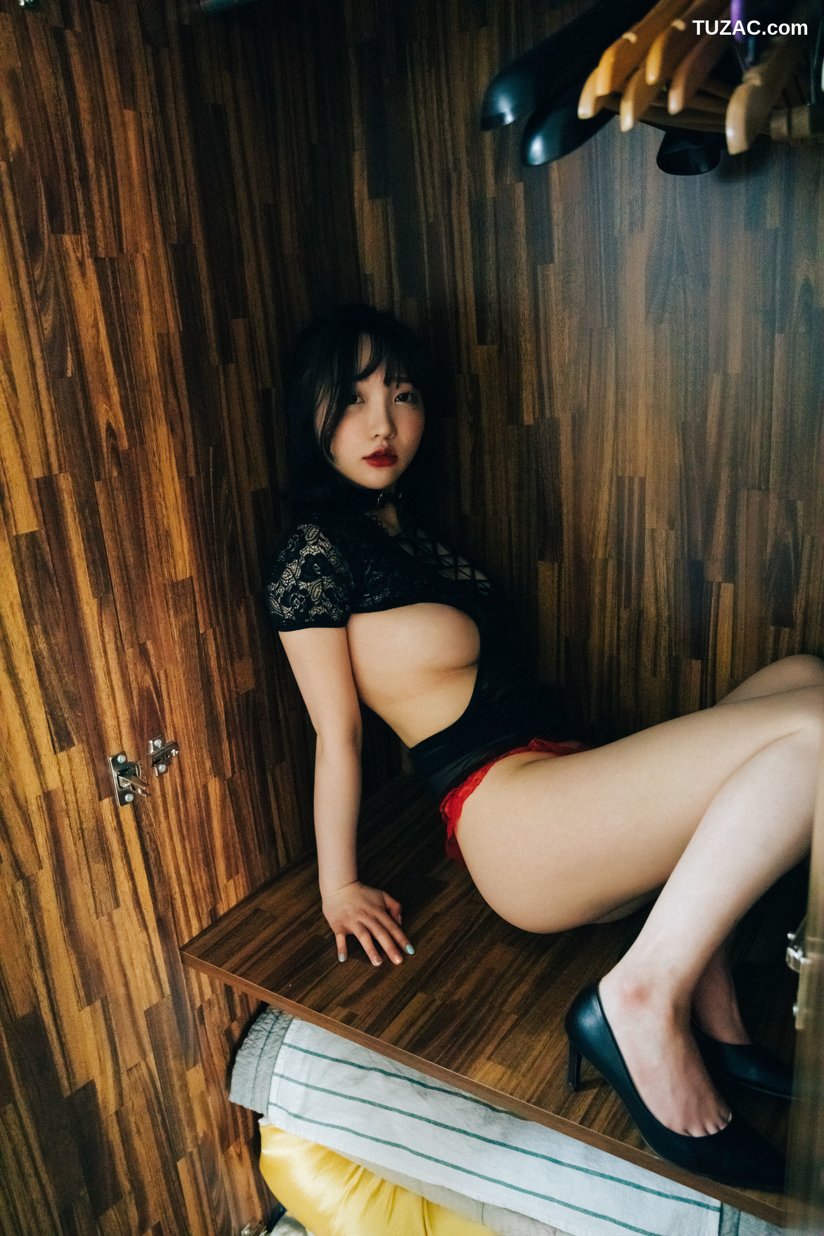 孙乐乐-Son-Ye-Eun-奶油派对-Cream-Party-Loozy-无圣光