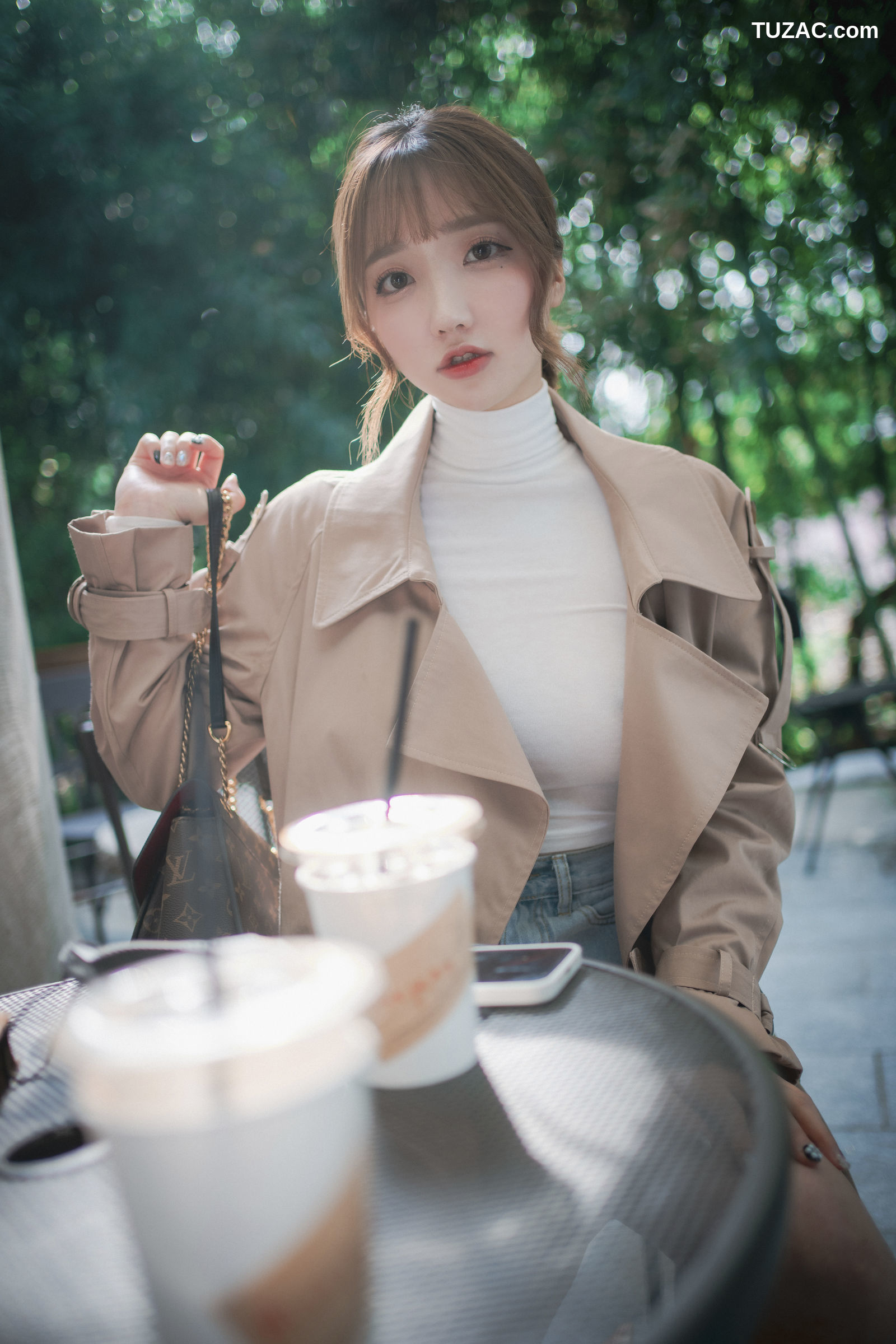 孙乐乐-Son-Ye-Eun-A-Snap-of-Intimacy-亲密的瞬间