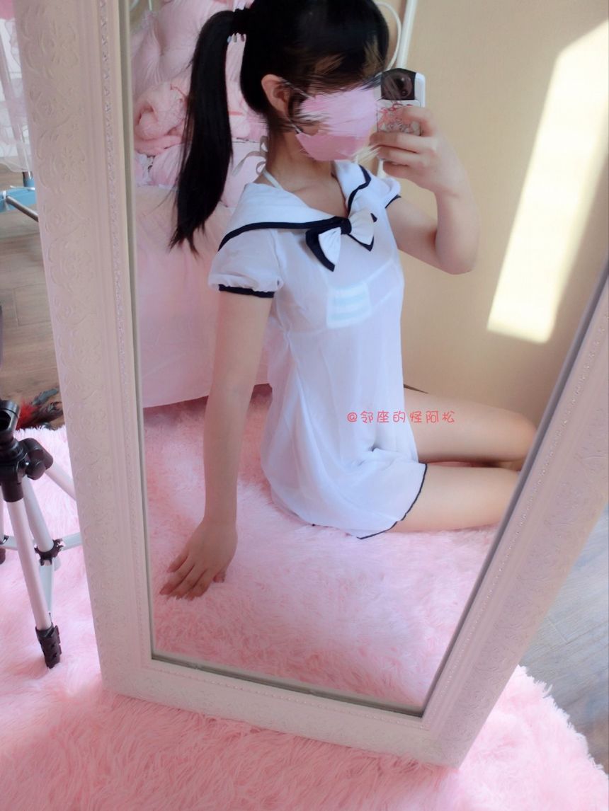 微博萝莉网红邻座的怪阿松VIP无圣光套图（五）[35P]