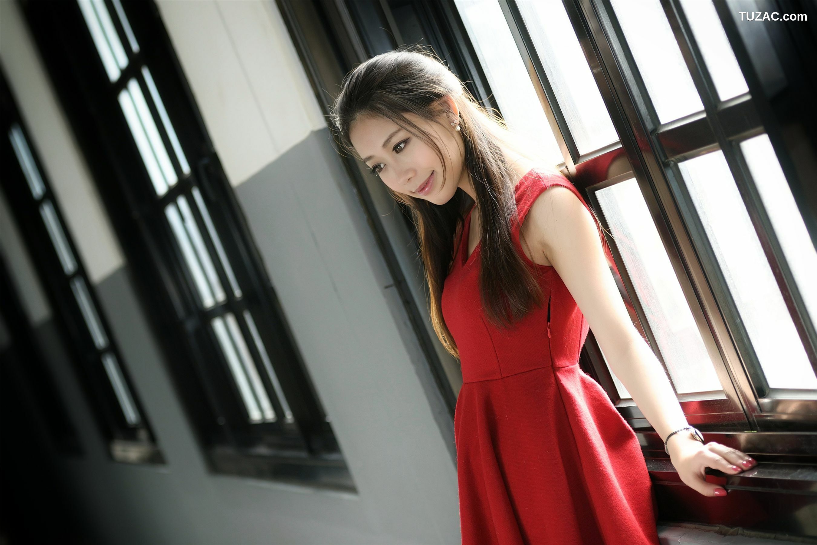 台湾正妹_台湾女神佳贝儿《唯美时尚外拍》写真集