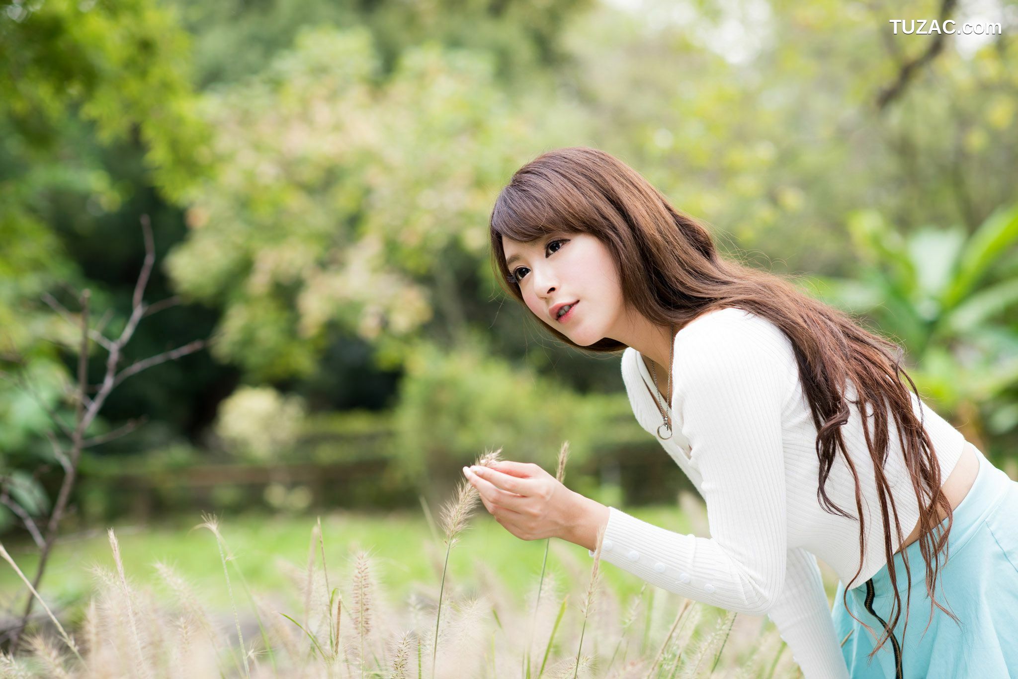 台湾正妹_台湾女神夏晴/腿模MISO《秋之风》写真集