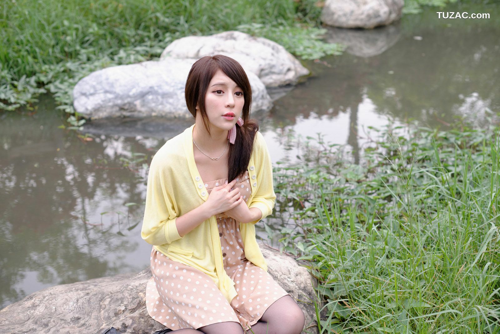 台湾正妹_台湾女神张齐郡JULIE《踏青》写真集