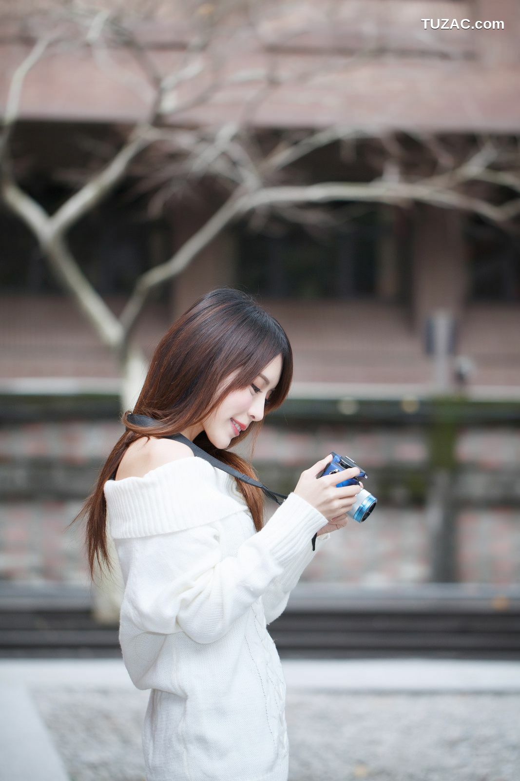 台湾正妹_台湾女神张齐郡JULIE《踏青》写真集