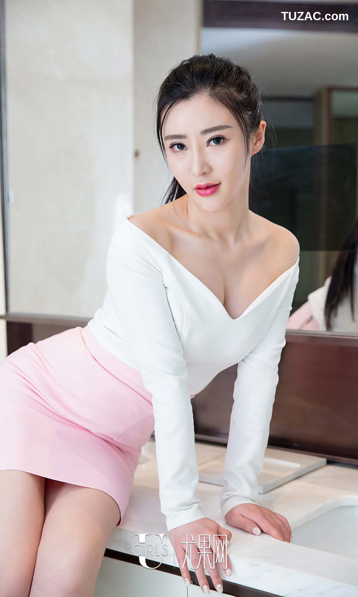 UGirlsApp尤果圈爱尤物-392-佟蔓-《蔓物生长》