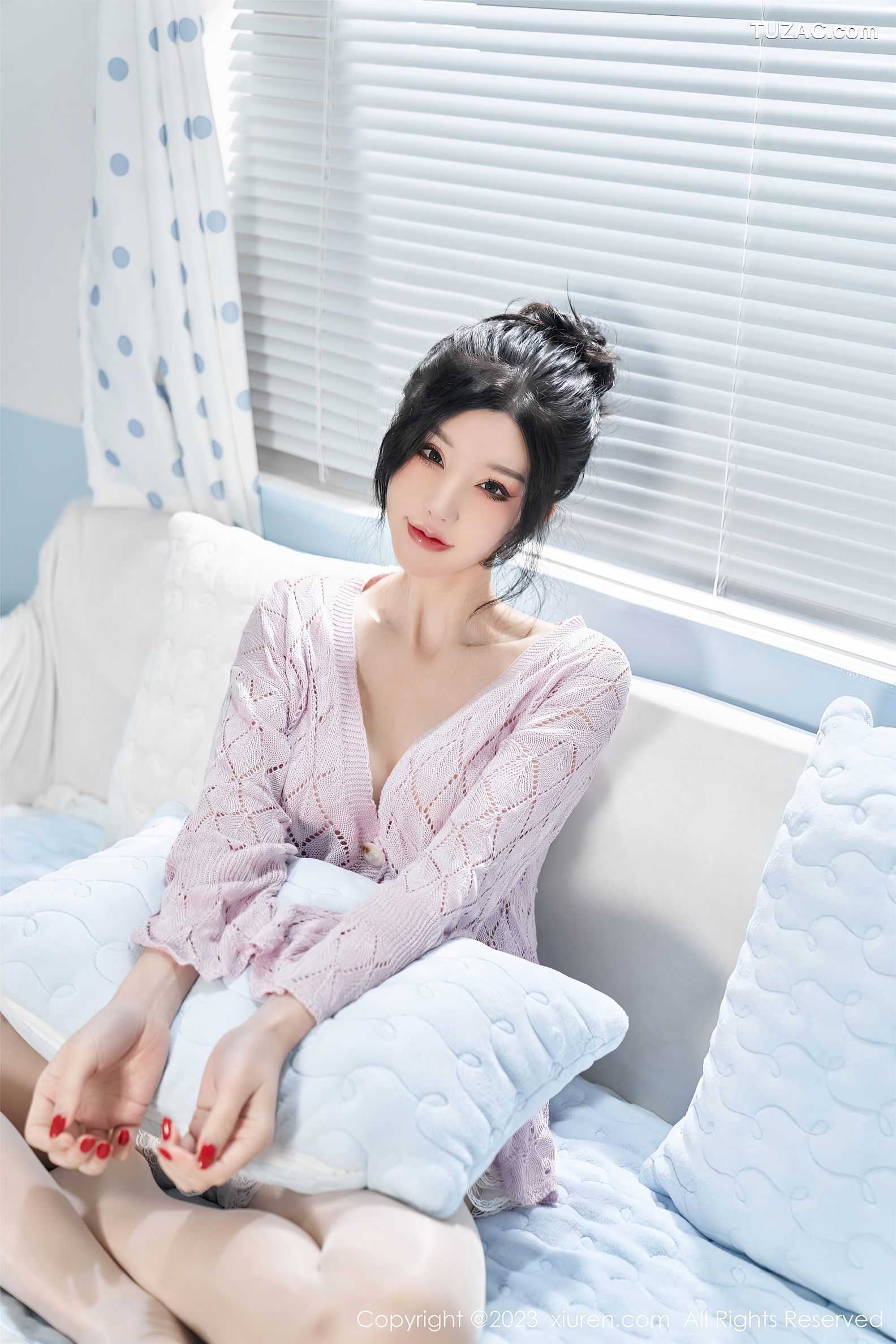 XiuRen秀人网-6580-周于希Sally-粉色服饰超薄肉丝豪乳遮点-2023.04.14
