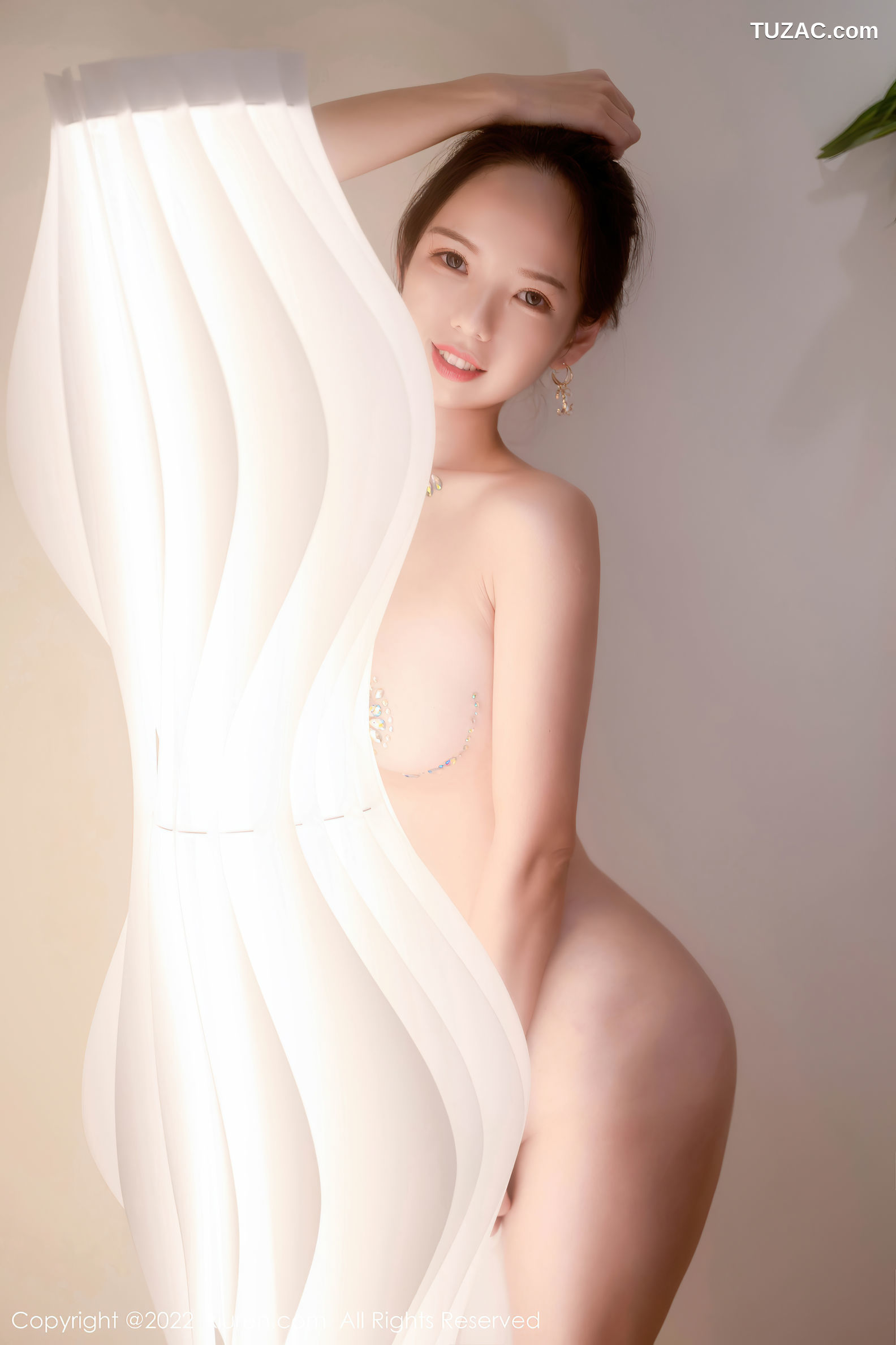 XiuRen-No.5434-大美妞儿-白纱透视裙真空乳贴