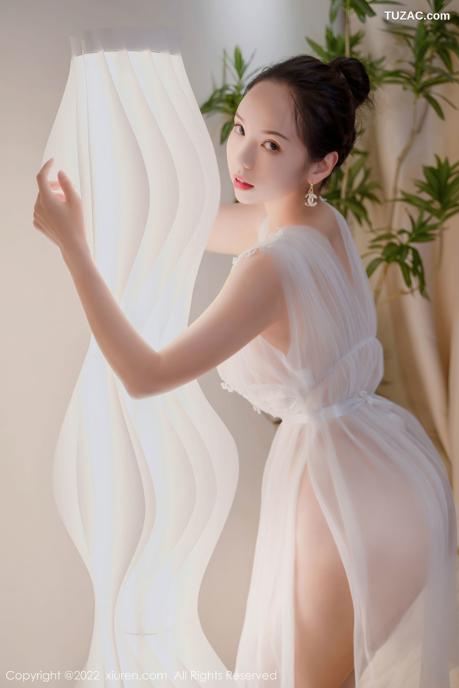 XiuRen-No.5434-大美妞儿-白纱透视裙真空乳贴