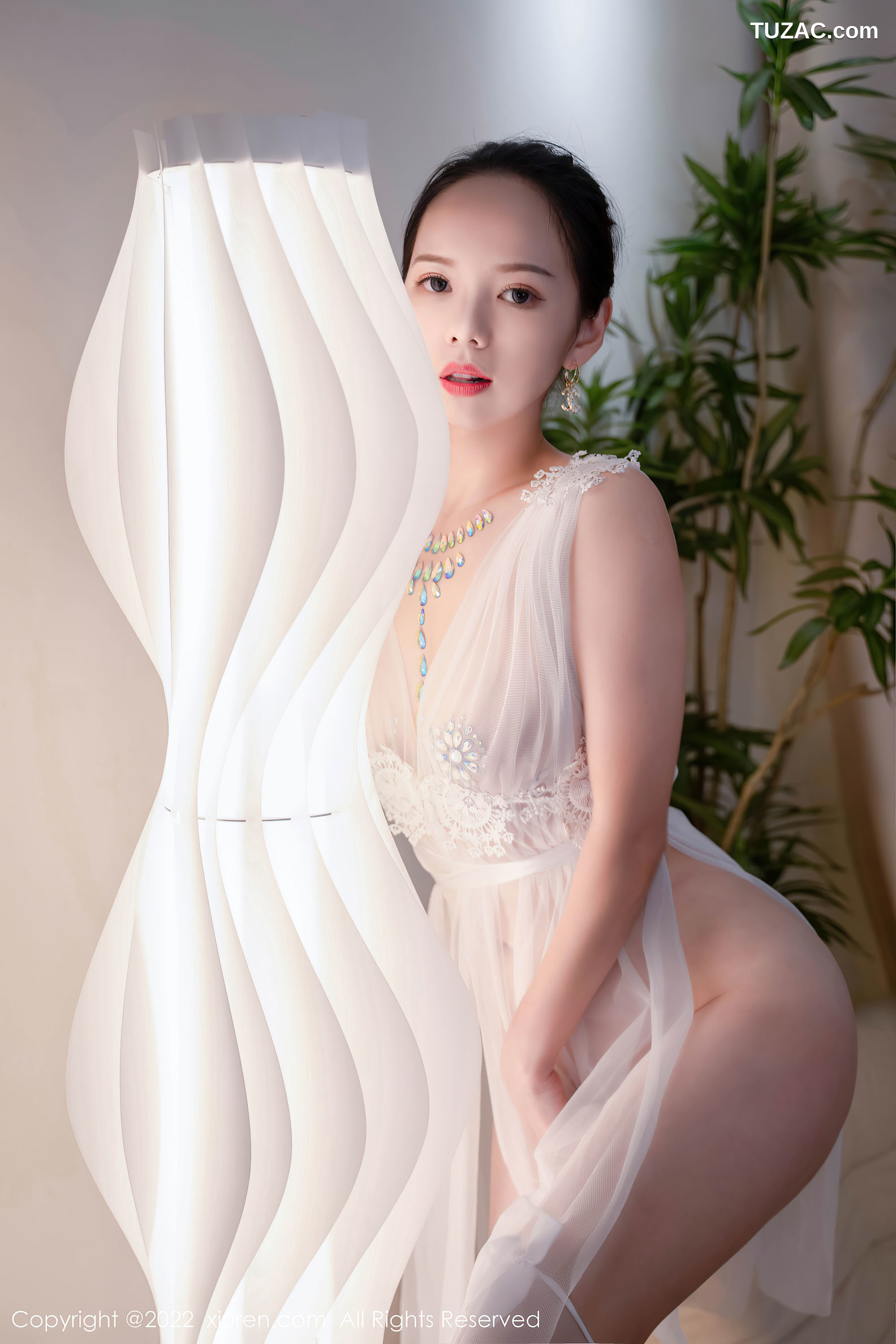 XiuRen-No.5434-大美妞儿-白纱透视裙真空乳贴