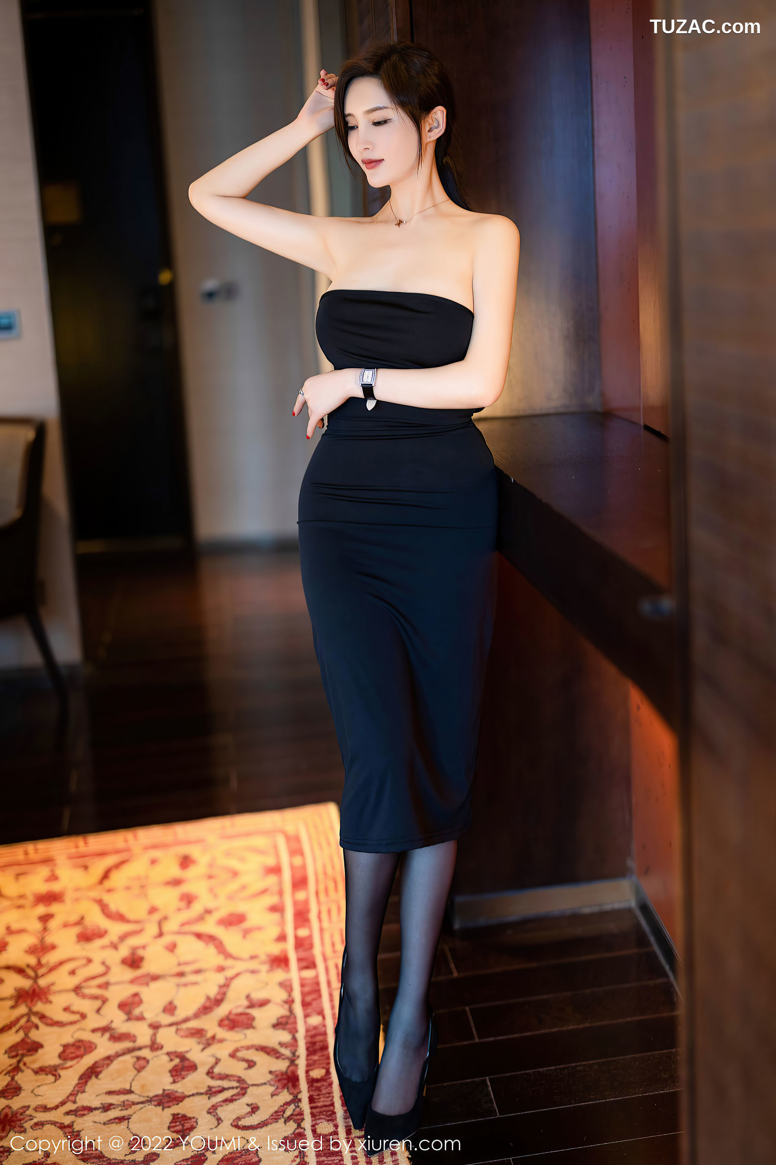 YouMi尤蜜荟-817-奶瓶土肥圆矮挫丑黑穷-深蓝低胸礼服