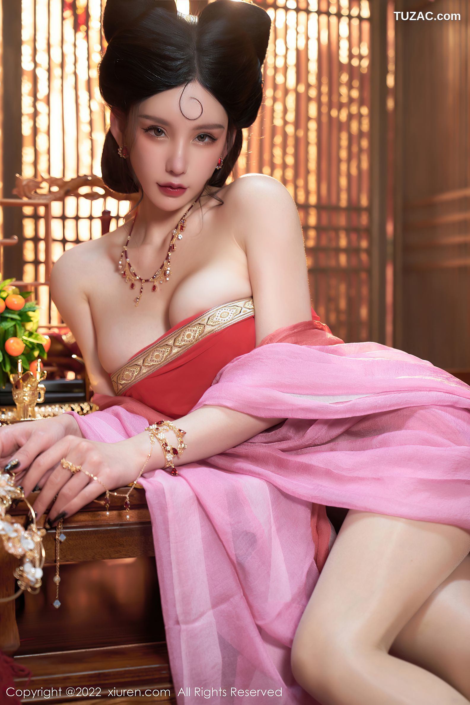 XiuRen秀人网-4575-周于希Sally-三亚旅拍妲己角色扮演古装服饰性感迷人-2022.02.11