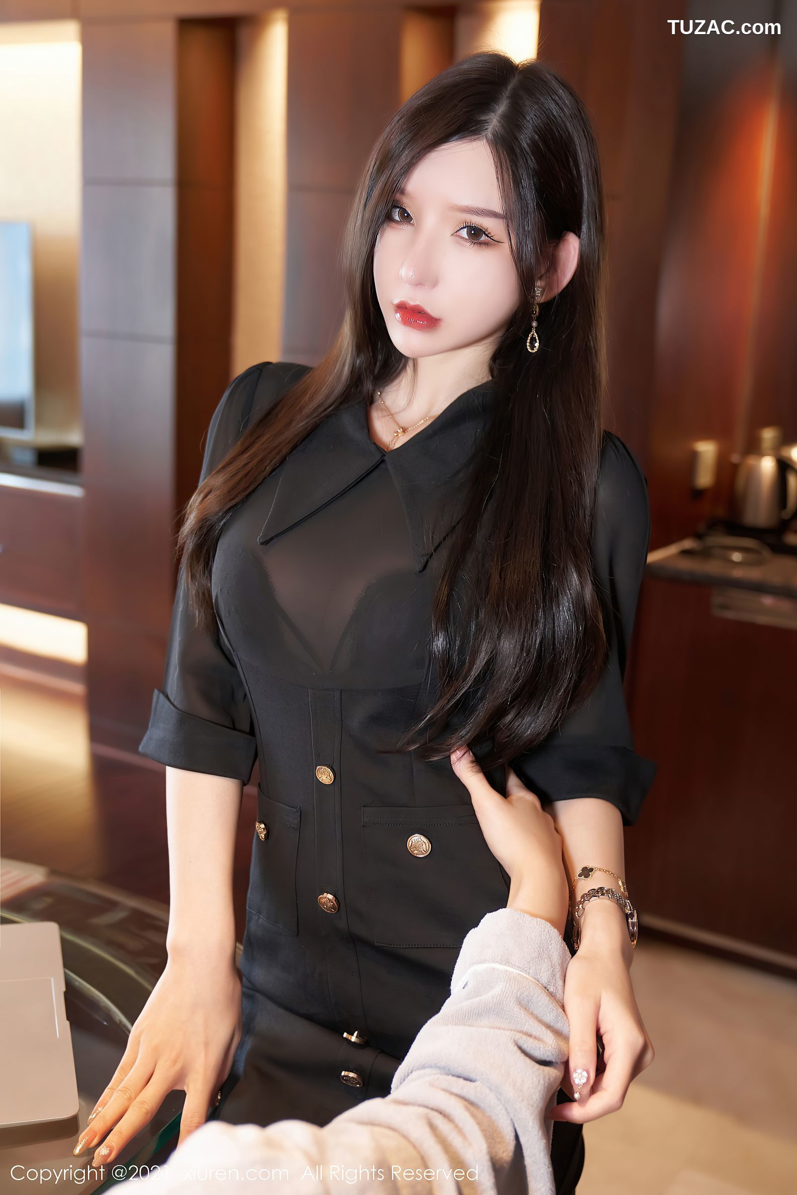 XiuRen秀人网-4193-周于希Sandy-黑色职业OL主题性感内衣黑丝吊带袜-2021.11.09