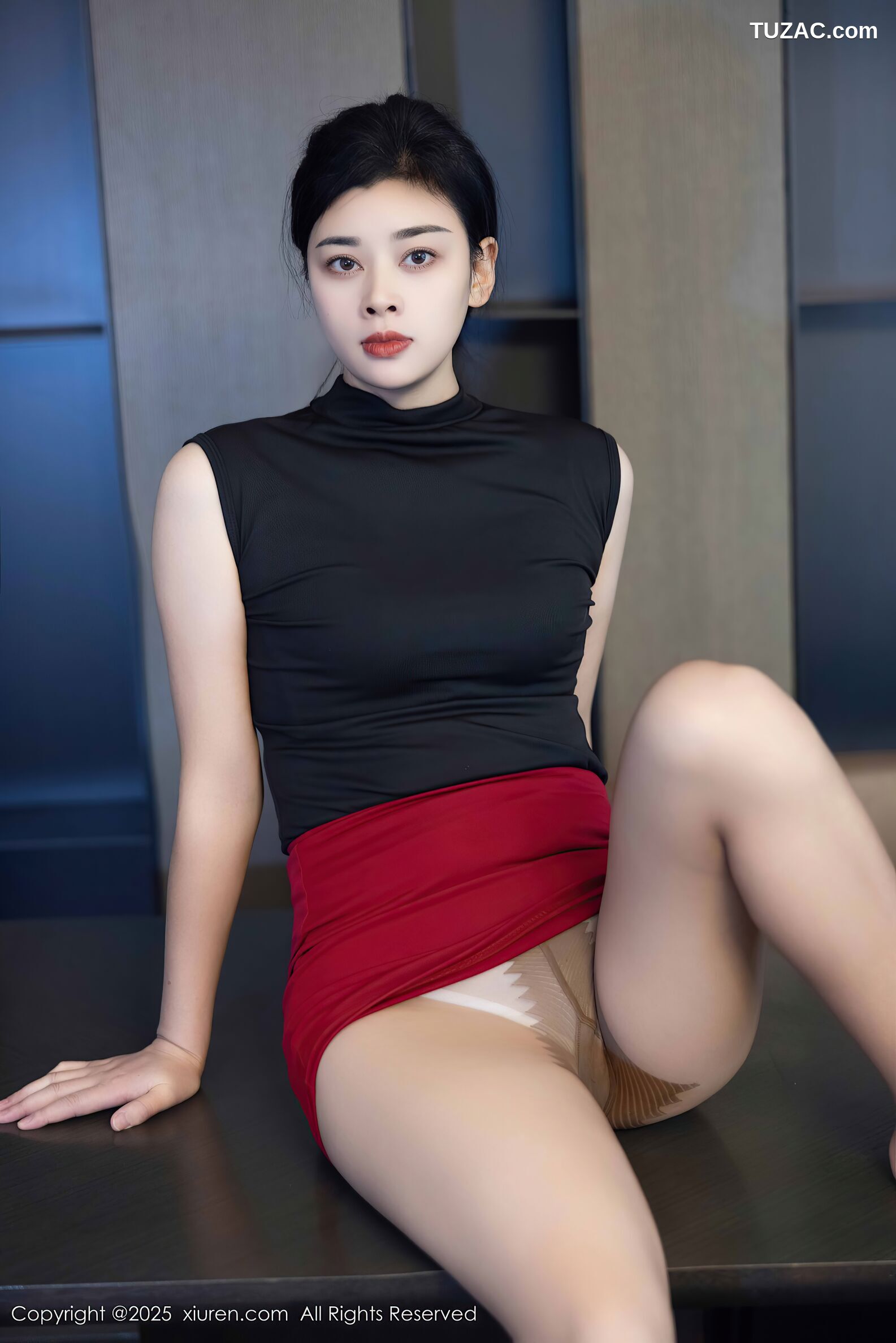 XiuRen秀人网-10948-徐清妍-OL无袖黑色T恤红短裙黑丝-2025.11.05